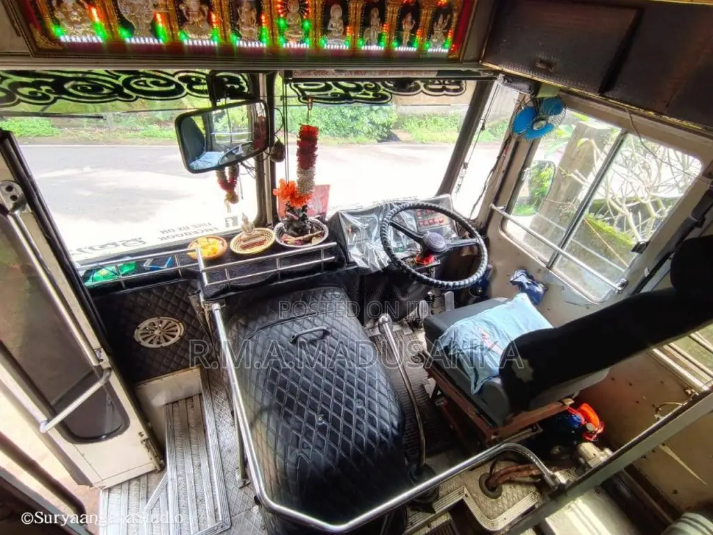 Ashok-Leyland Viking 2005 Bus (Used)