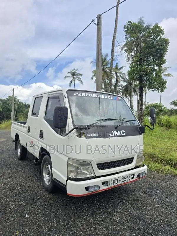 JMC CrewCab 2011 Crew Cab (Used)