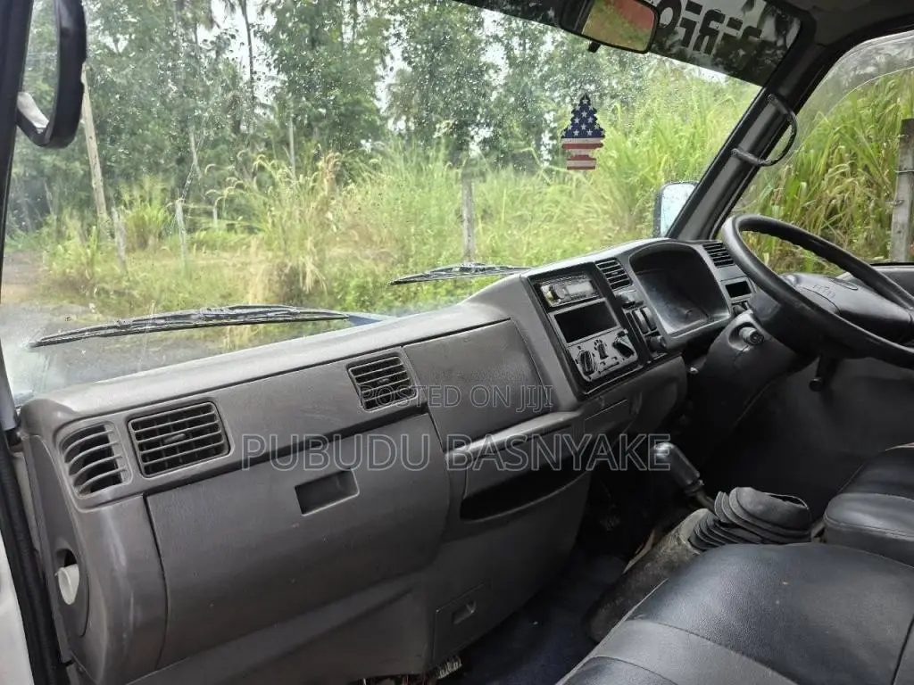 JMC CrewCab 2011 Crew Cab (Used)