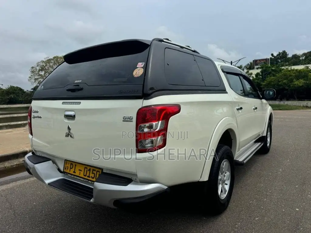Mitsubishi L200 2016 Pickup (Used)