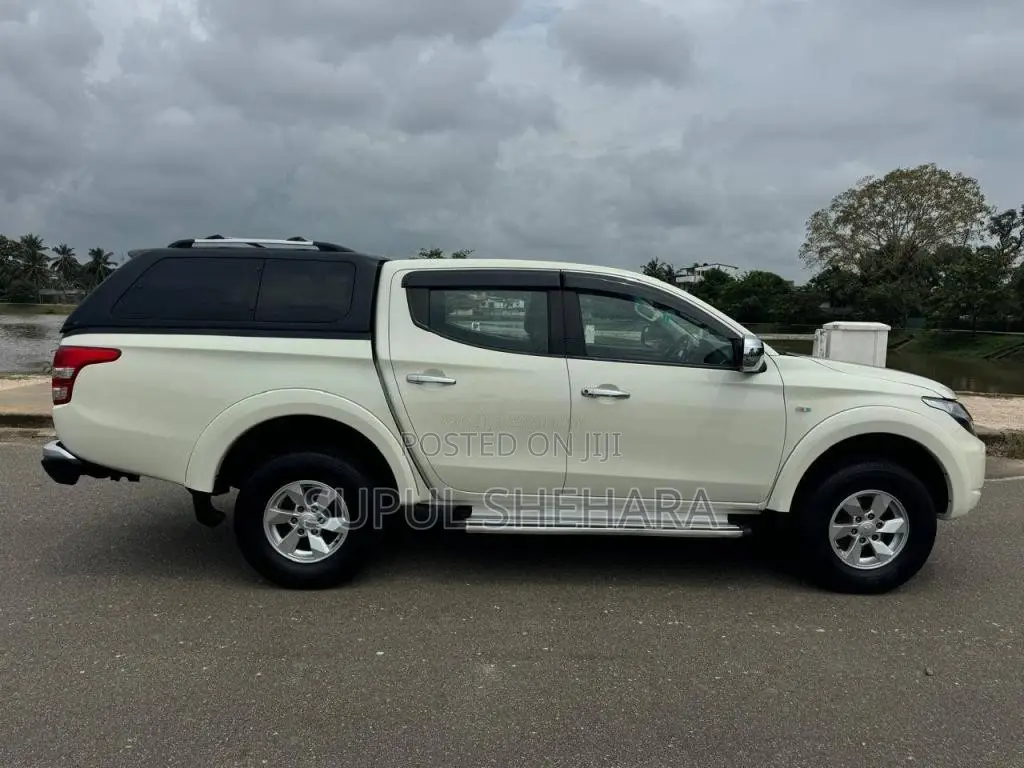 Mitsubishi L200 2016 Pickup (Used)