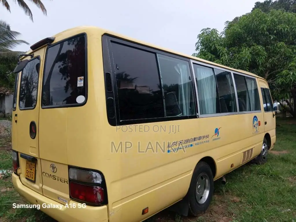 Toyota NO4C 2009 Bus (Used)