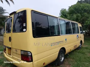 Toyota NO4C 2009 Bus (Used)