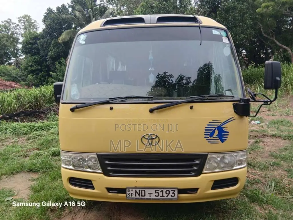Toyota NO4C 2009 Bus (Used)