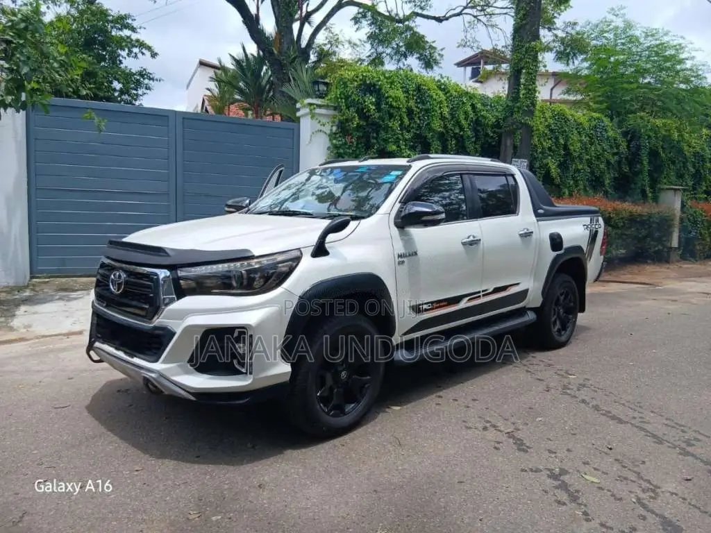 Toyota Double Cab 2018 Pickup (Used)