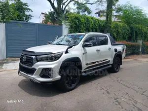 Toyota Double Cab 2018 Pickup (Used)