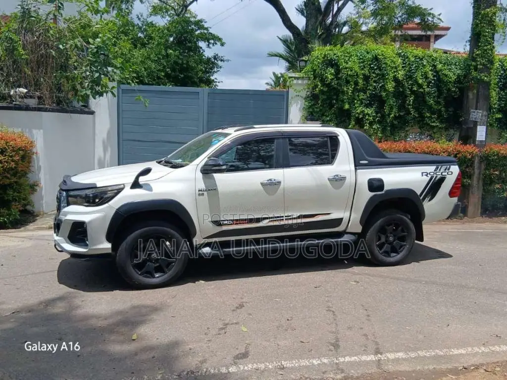 Toyota Double Cab 2018 Pickup (Used)