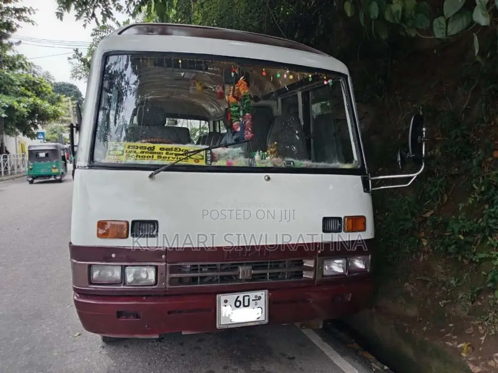 Isuzu Journey 1985 Bus (Used)