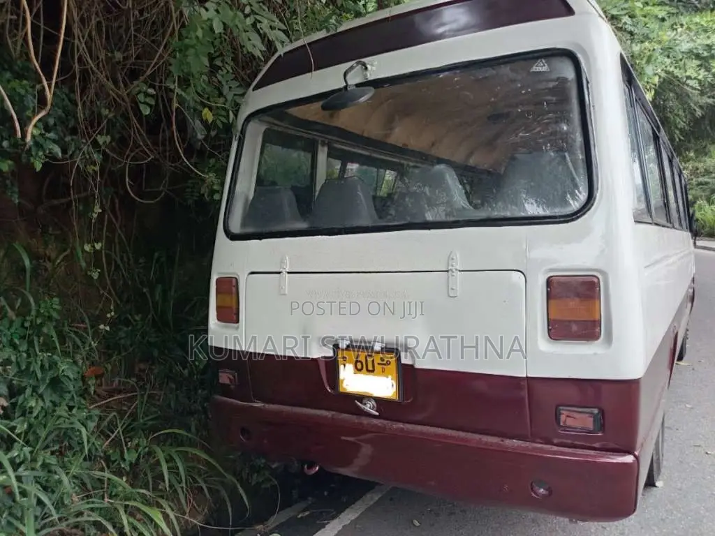 Isuzu Journey 1985 Bus (Used)