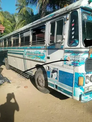 Ashok-Leyland Leyland 2012 Bus (Used)