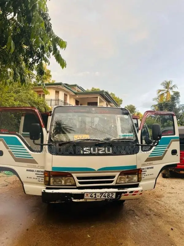 Isuzu Motor 1984 Crew Cab (Used)