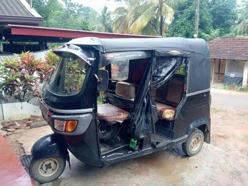 TVS King 2011 Three Wheel (Used)