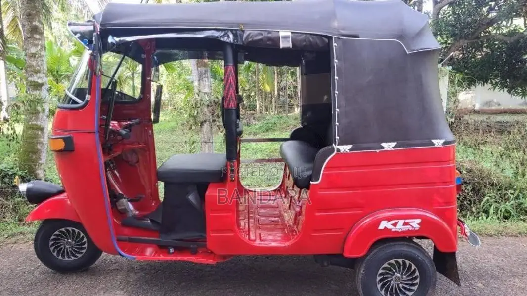Bajaj 2 Stroke 2005 Three Wheel (Used)