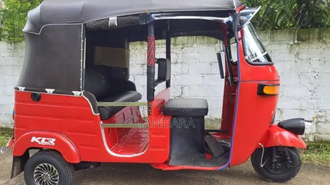Bajaj 2 Stroke 2005 Three Wheel (Used)