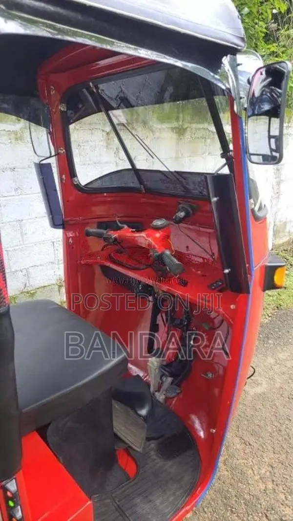 Bajaj 2 Stroke 2005 Three Wheel (Used)