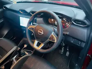 Nissan Magnite Accenta 2025 SUV (Used)
