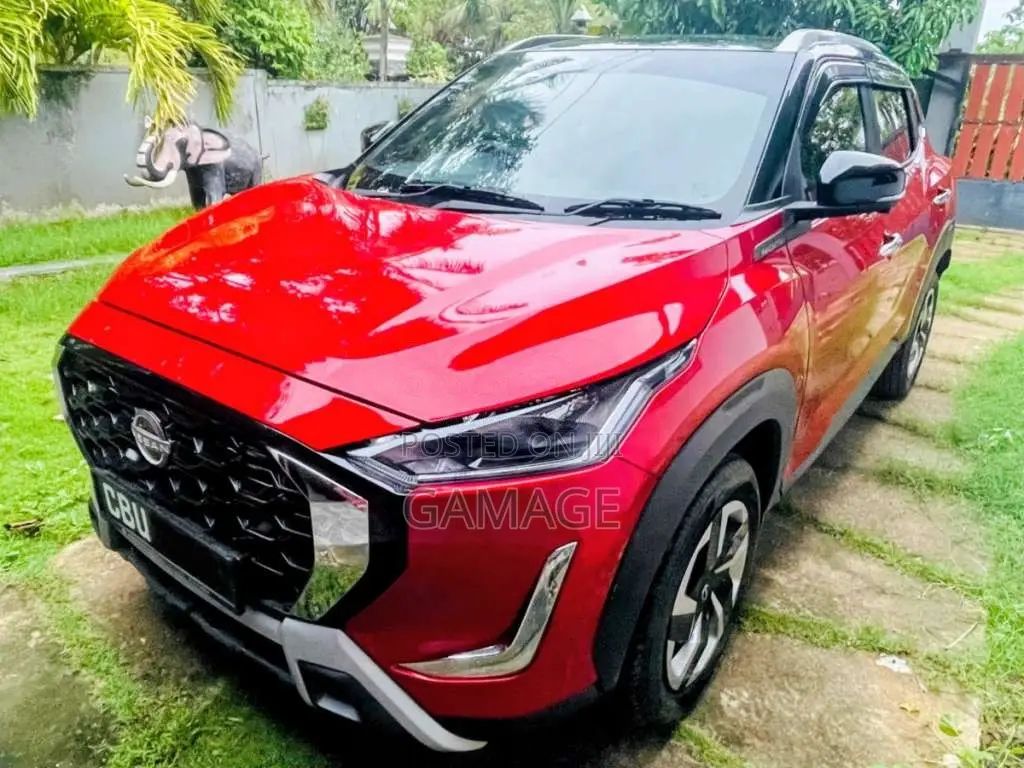 Nissan Magnite Accenta 2025 SUV (Used)