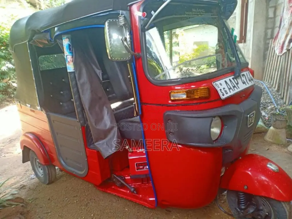 Bajaj RE 2014 Three Wheel (Used)