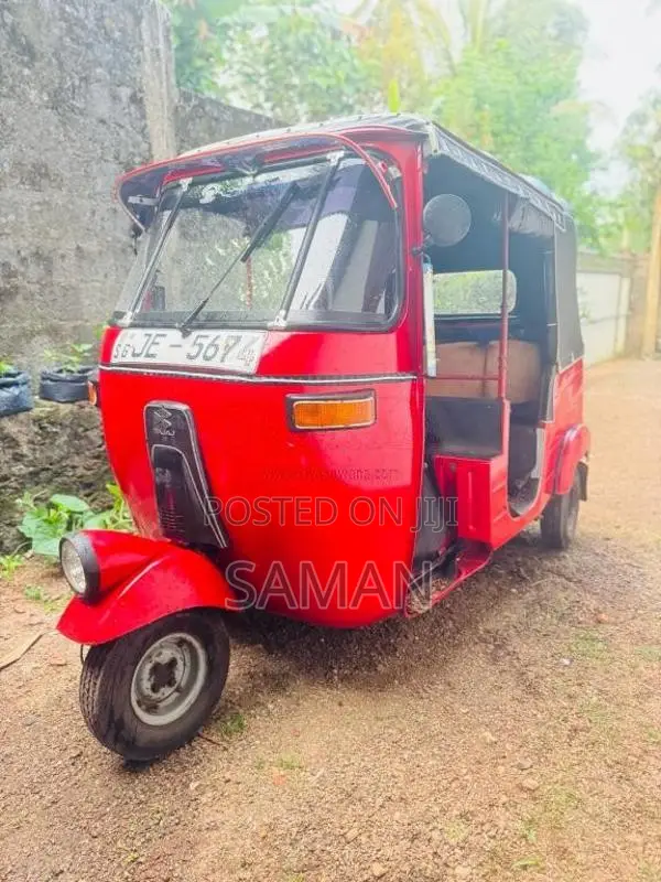 Bajaj Re 2004 Three Wheel (Used)