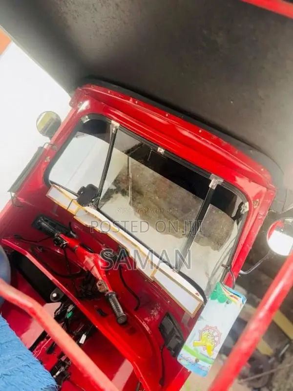 Bajaj Re 2004 Three Wheel (Used)