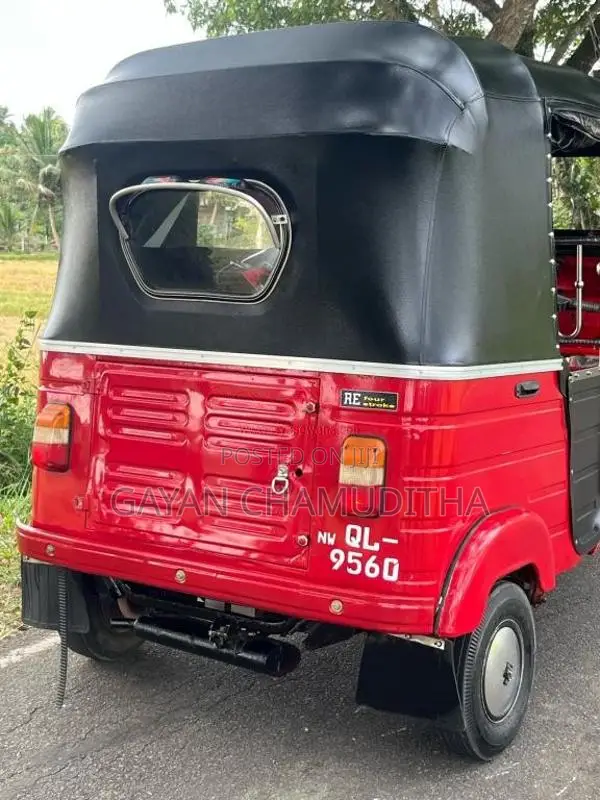 Bajaj 4 Stroke 2007 Three Wheel (Used)
