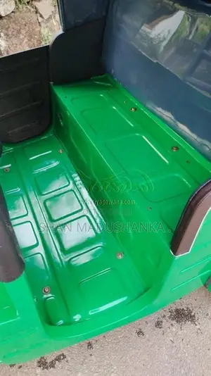 Bajaj RE 2005 Three Wheel (Used)