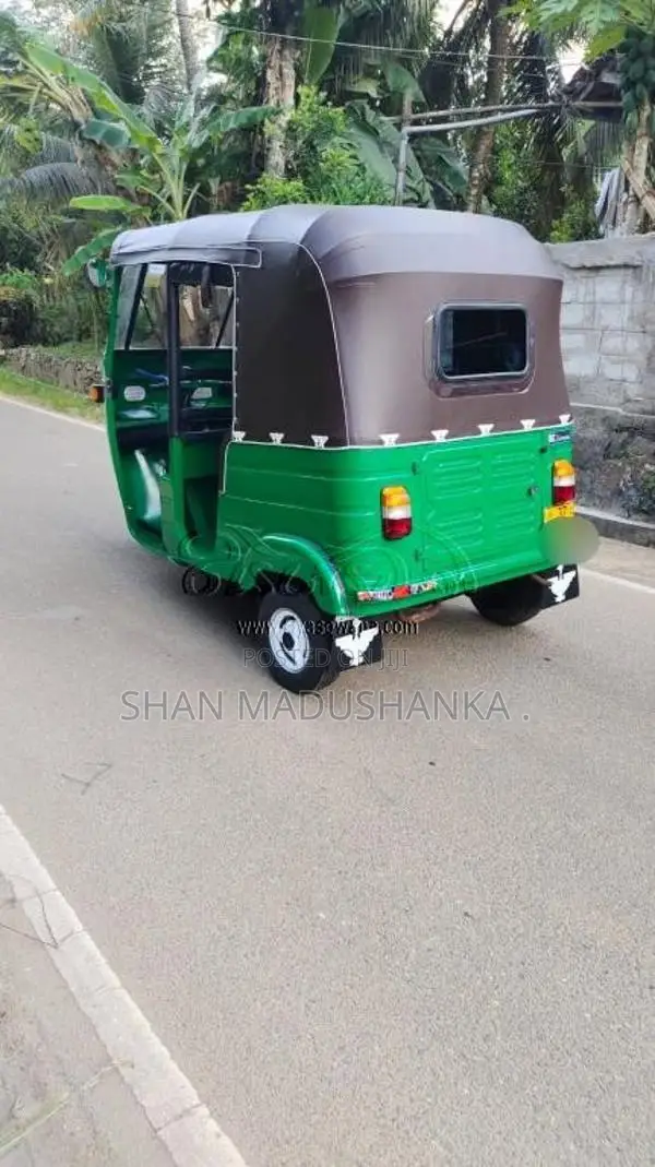 Bajaj RE 2005 Three Wheel (Used)
