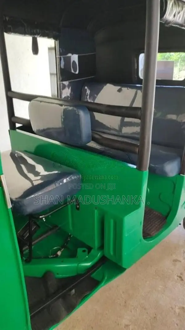 Bajaj RE 2005 Three Wheel (Used)