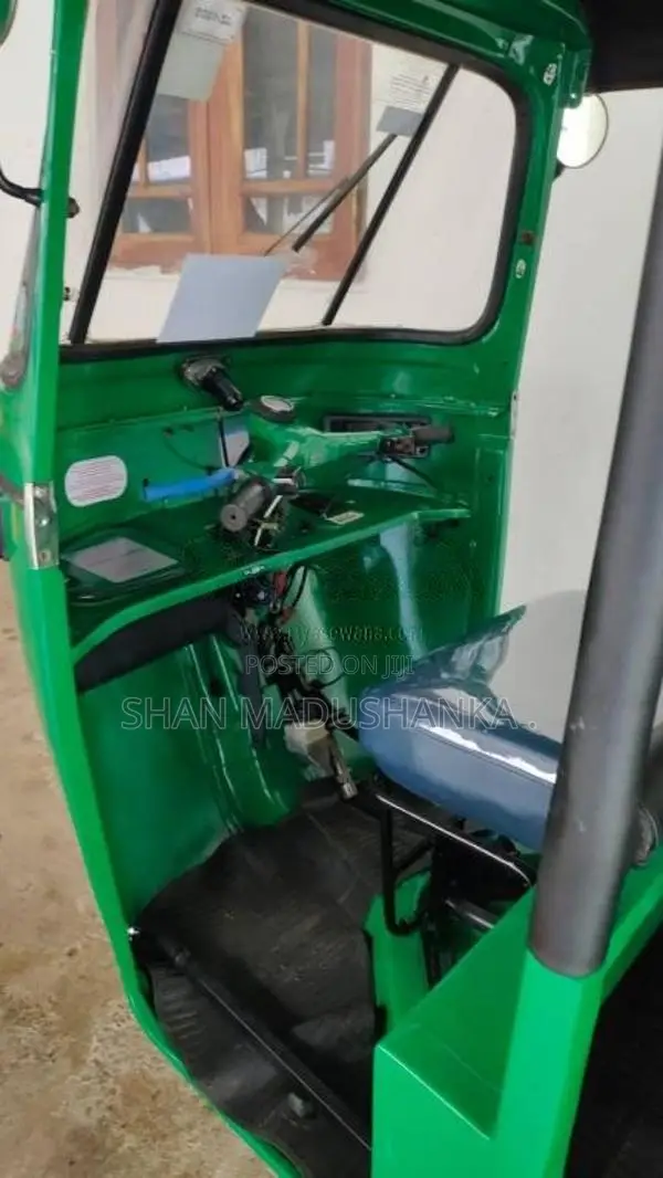 Bajaj RE 2005 Three Wheel (Used)