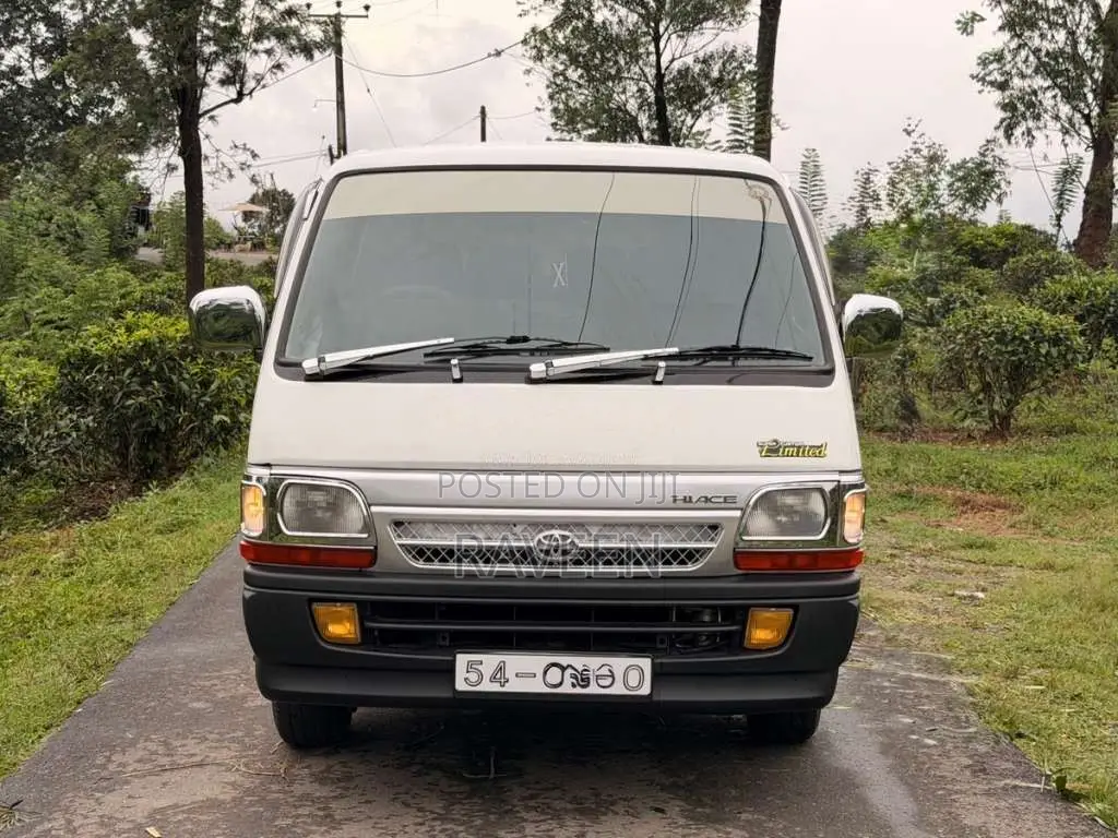 Toyota HIACE Dolphin LH113 1993 Van (Used)