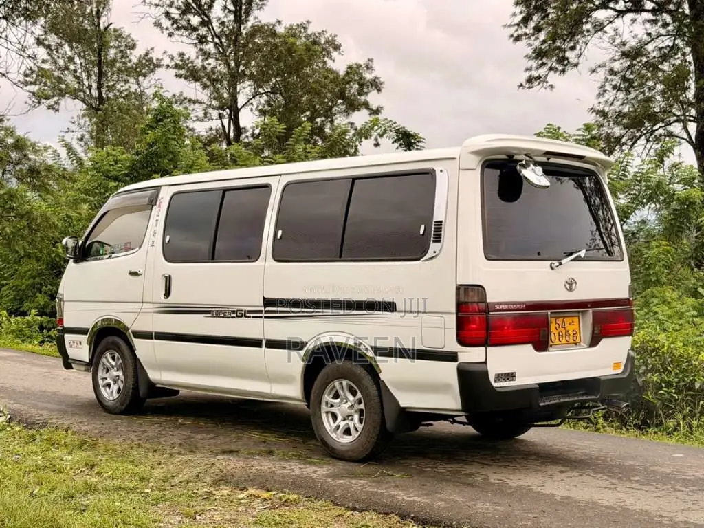 Toyota HIACE Dolphin LH113 1993 Van (Used)