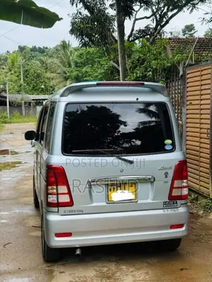 Daihatsu Hijet 2004 Van (Used)