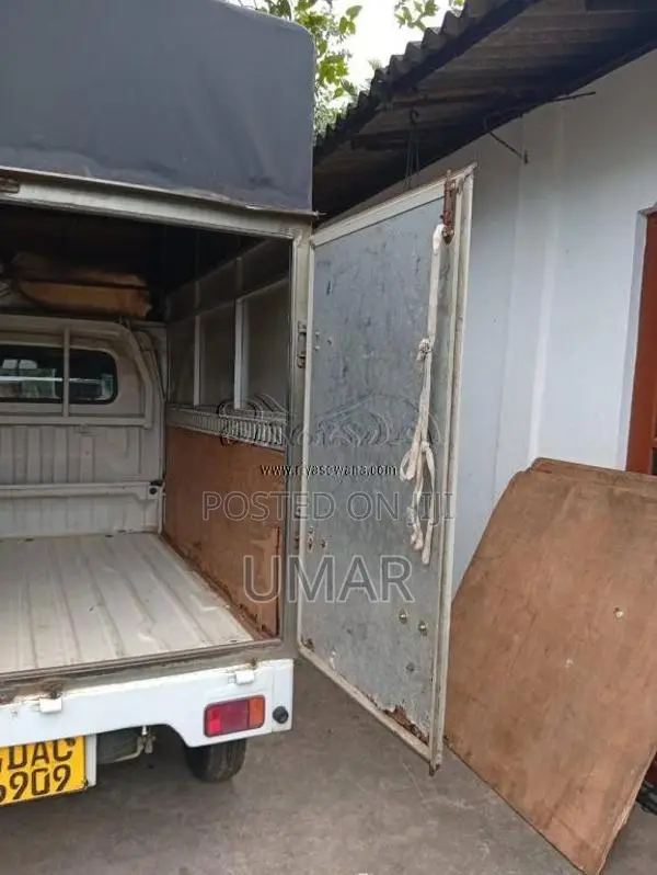 Suzuki Carry 2011 Lorry (Used)