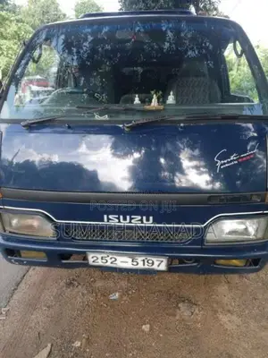 Isuzu Fargo 1998 Van (Used)
