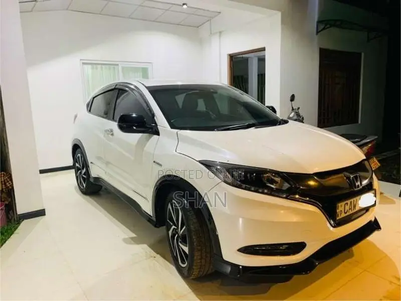 Honda Vezel Rs Sensing 2017 SUV (Used)