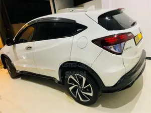 Honda Vezel Rs Sensing 2017 SUV (Used)