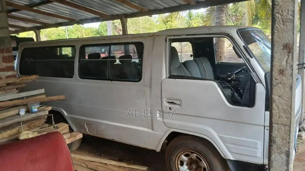 Isuzu Isuzu 1980 Van (Used)
