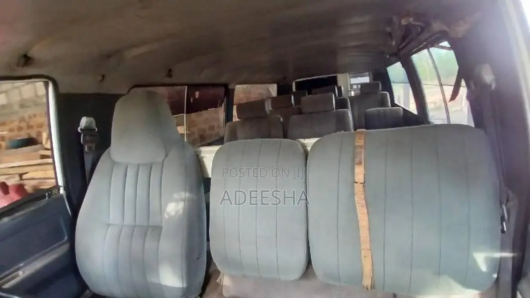 Isuzu Isuzu 1980 Van (Used)