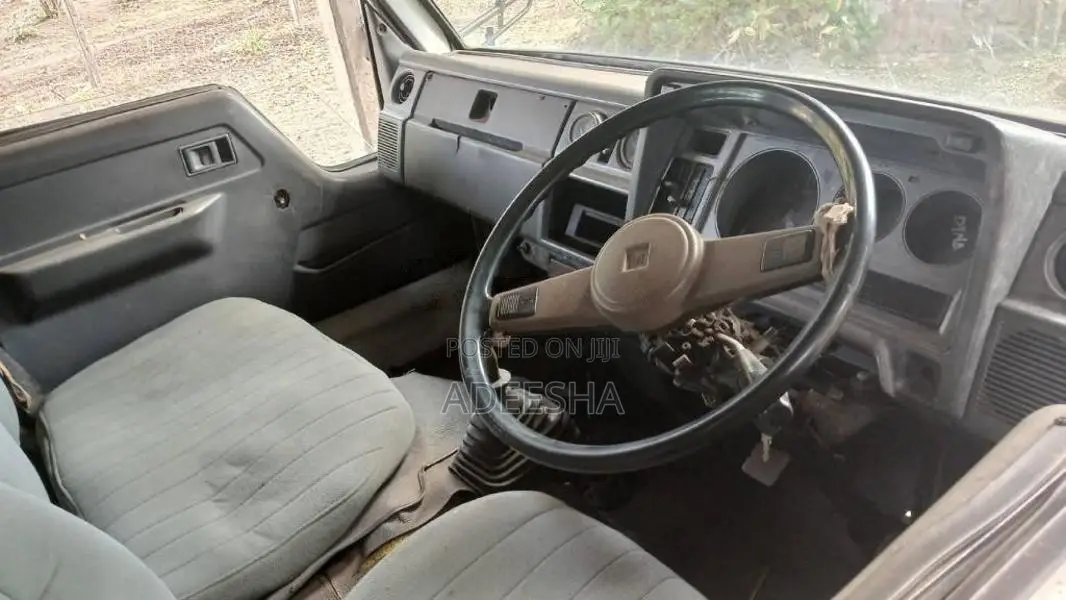 Isuzu Isuzu 1980 Van (Used)