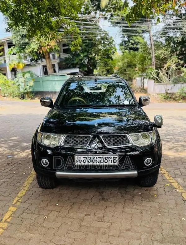 Mitsubishi Montero Sport 2012 SUV (Used)
