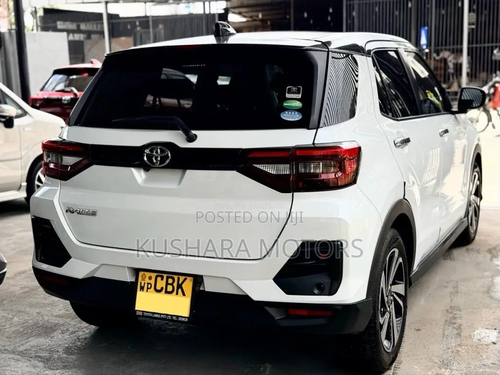 Toyota Raize Z 2WD Black Top 2020 SUV (Used)