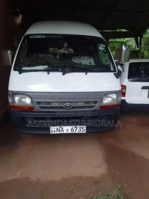 Toyota Dolphin 2003 Van (Used)