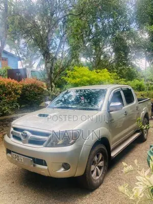Toyota Hilux 2007 Pickup (Used)