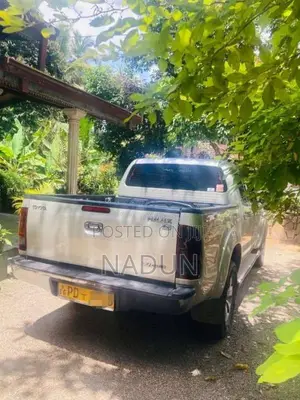 Toyota Hilux 2007 Pickup (Used)