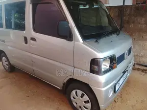 Nissan Clipper 2011 Van (Used)