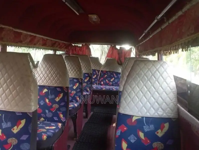 Isuzu 4bd1 1982 Bus (Used)