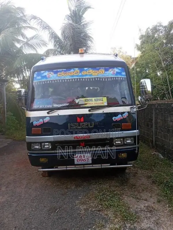 Isuzu 4bd1 1982 Bus (Used)