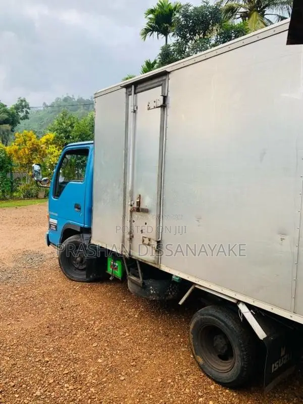 Isuzu NHR 2007 Lorry (Used)