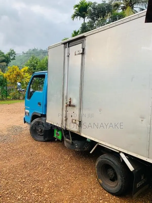 Isuzu NHR 2007 Lorry (Used)