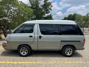 Toyota CR27 1994 Van (Used)